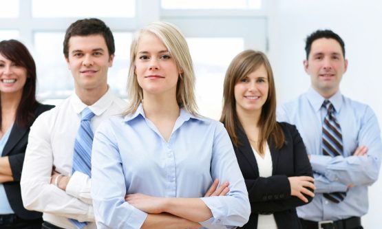la empresa privada mueve al mundo
